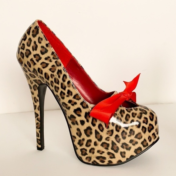Bordello Cheetah Print Heels - Picture 1 of 10